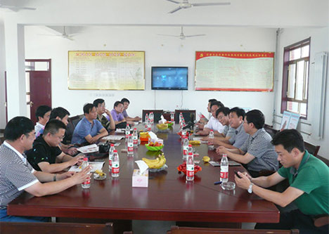 濟南企業(yè)英才高級研修班的領導和同學們蒞臨公司指導檢查